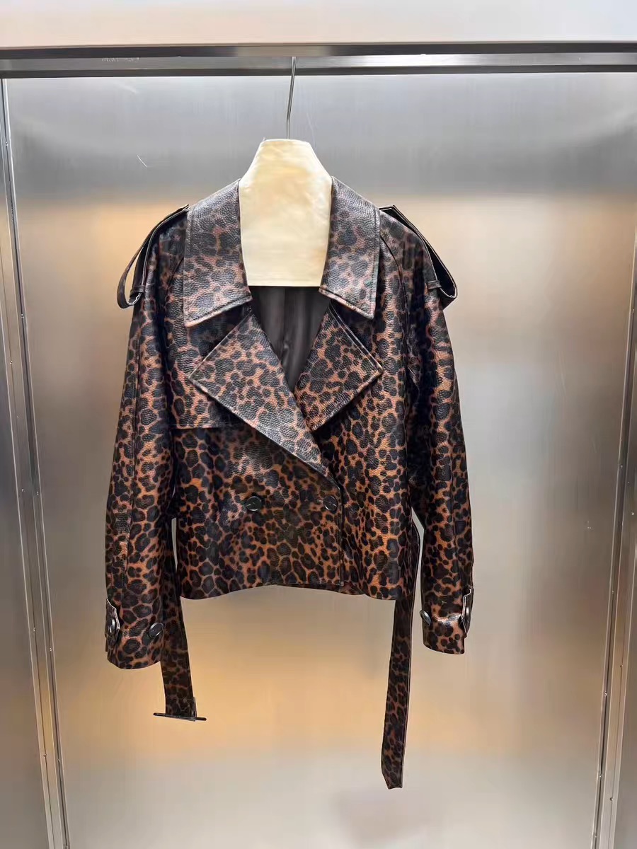موضة 2025 سترة شتوية فاخرة ورب - مراجعة Street Fashion Winter 2025 وسعره