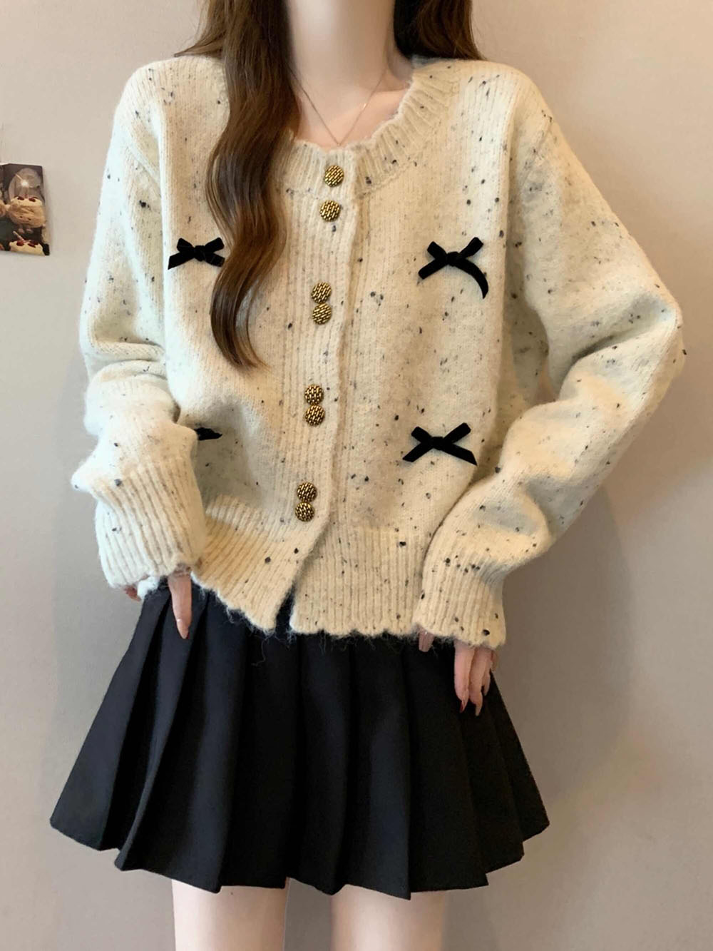 Polka Dot Bow Cardigan Sweater - مراجعة Street Fashion Winter 2025 وسعره