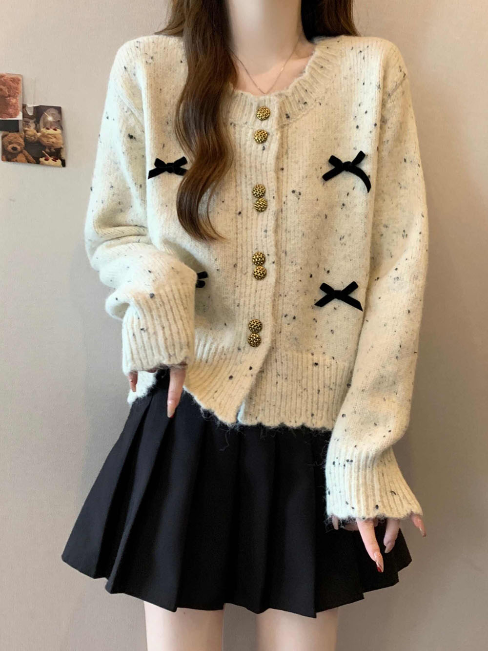Polka Dot Bow Cardigan Sweater - مراجعة Street Fashion Winter 2025 وسعره